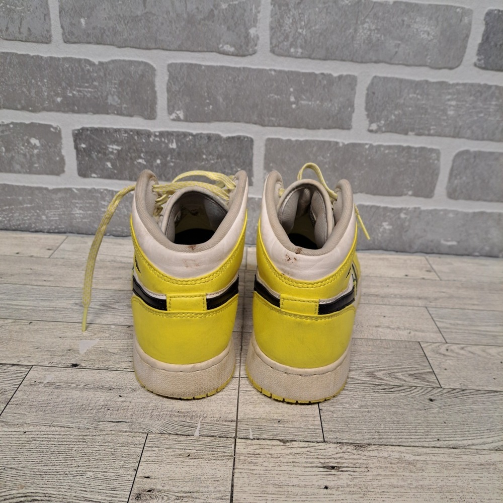 Nike Air Jordan 1 Mid SE Dynamic Yellow Floral Rose Patch Size 6y AV5174-700 - Picture 3 of 13